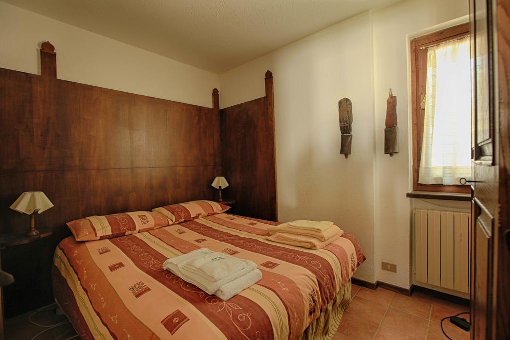 Altido Charming Apartments With Mountain Views And Green Backyard In Verrand Bilik gambar