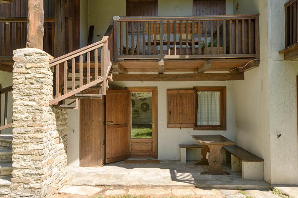 Altido Charming Apartments With Mountain Views And Green Backyard In Verrand Bilik gambar