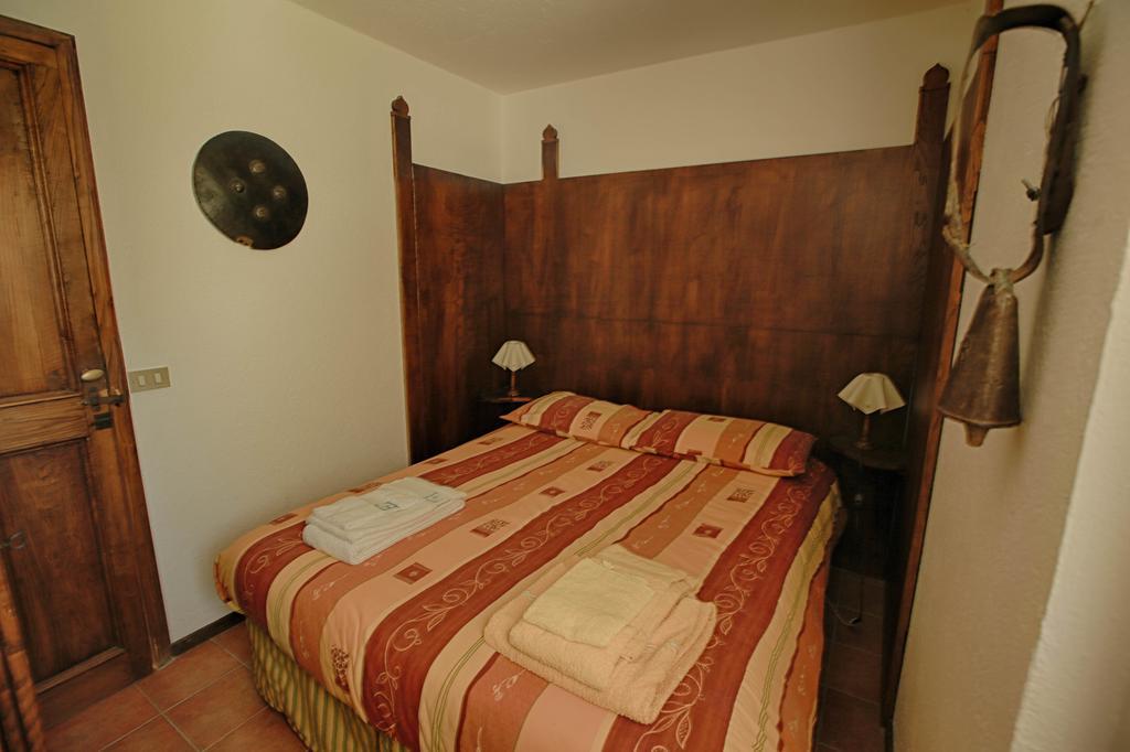 Altido Charming Apartments With Mountain Views And Green Backyard In Verrand Bilik gambar