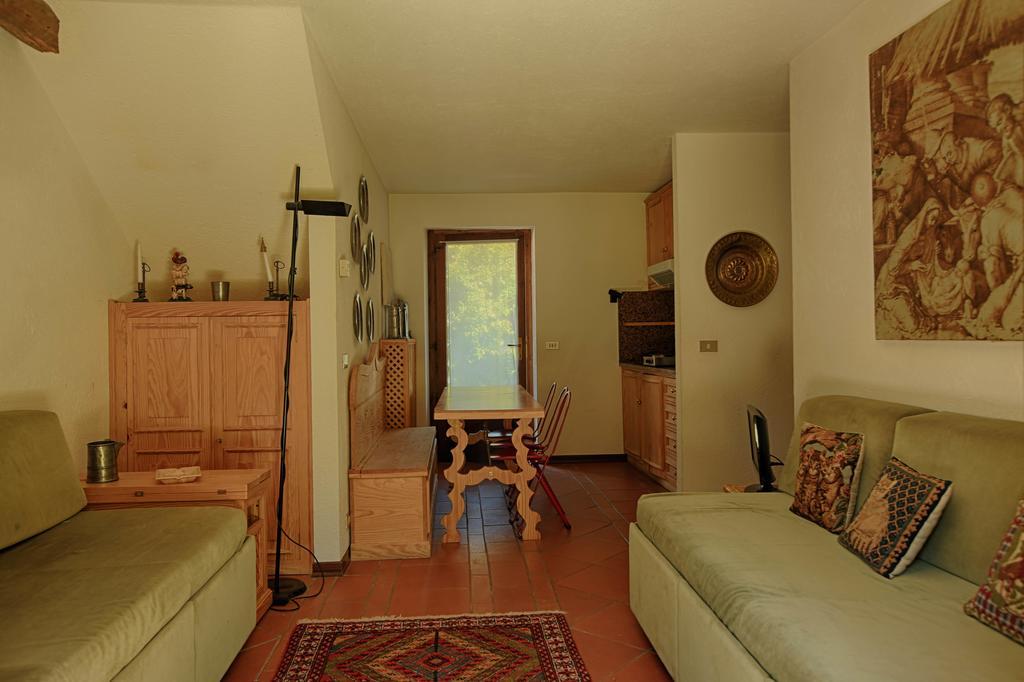 Altido Charming Apartments With Mountain Views And Green Backyard In Verrand Bilik gambar